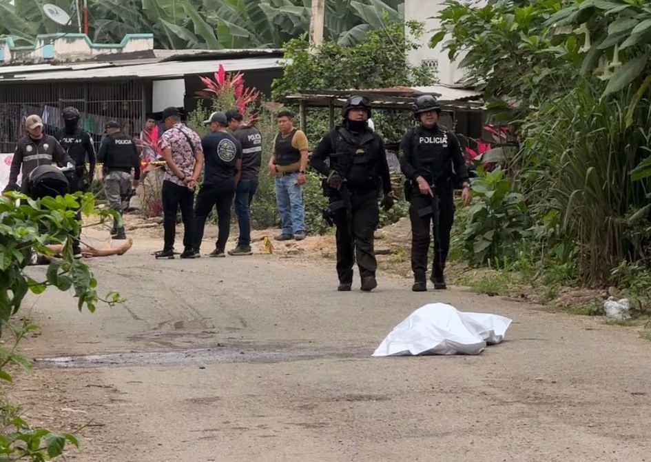 Asesinados nueve colombianos en el Ecuador. La masacre se debiรณ a una disputa entre bandas criminales